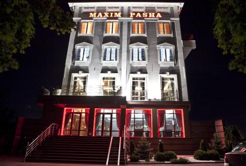 La fachada o entrada de Maxim Pasha Hotel