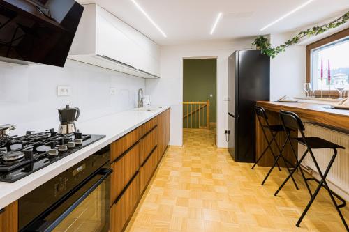 Una cocina o kitchenette en Quercus Apartments Bled