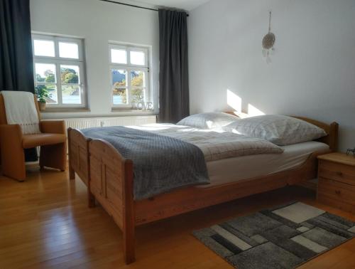 Appartement DOM II - Erfurt Domplatz房間的床