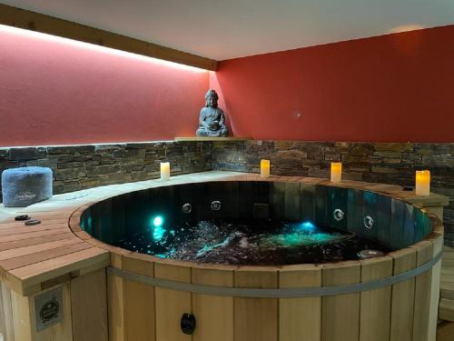 Фотография из галереи MORZINE GUEST CHALET HYPERCENTRE Hot tub & Sauna в Морзине