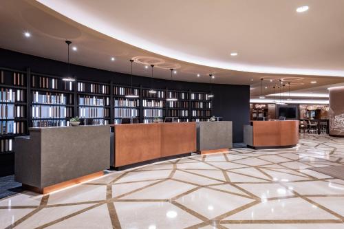 Ο χώρος του λόμπι ή της ρεσεψιόν στο Frankfurt Marriott Hotel