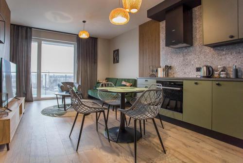 Dapur atau dapur kecil di Cudowny apartament blisko dworca