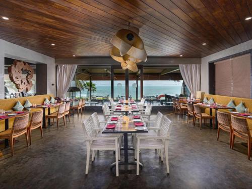 Restoran atau tempat makan lain di The Bheemli Resort Managed by AccorHotels