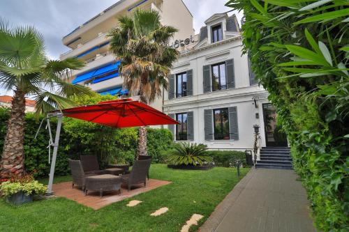 Vrt ispred objekta Villa Pruly Hotel Cannes Centre