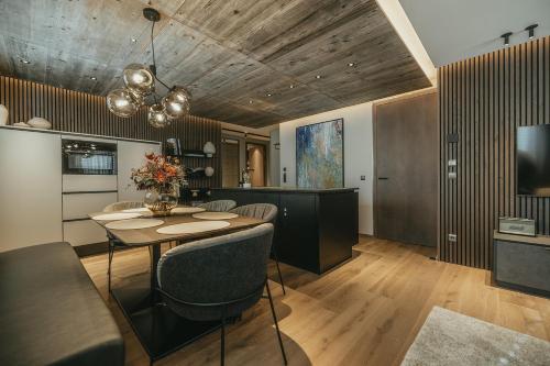 Dapur atau dapur kecil di Black Eagle Luxury Appartements