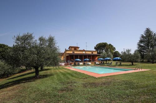 A piscina localizada em Agriturismo Michelangelo ou nos arredores