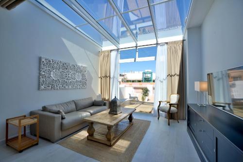 พื้นที่นั่งเล่นของ El Armador Casa Palacio by Luxury Suites Cádiz