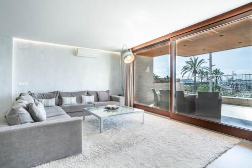 Posezení v ubytování GRAND TERRACE APARTMENT in Puerto de Alcudia