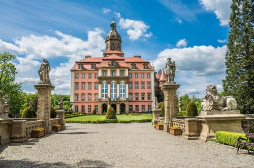 Zahrada ubytování Hotel Przy Oślej Bramie - Zamek Książ