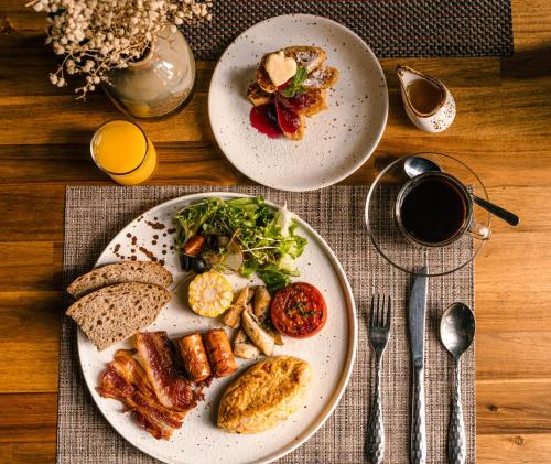 Makanan di atau berdekatan resort