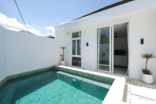 The swimming pool at or close to Villa Christine Canggu