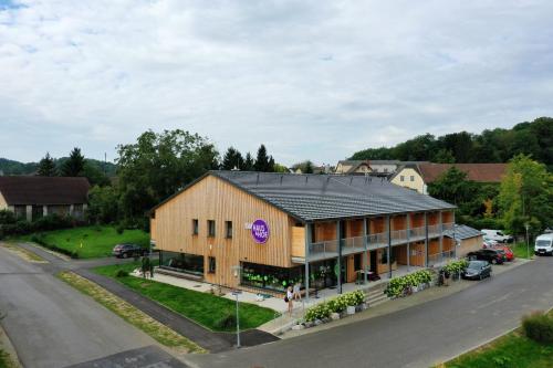 GästeHAUS & HOFladen Familie Öllerer