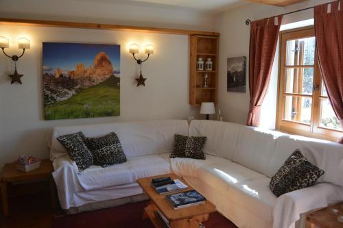 Villa Ronco - Stayincortina tesisinde bir oturma alanı