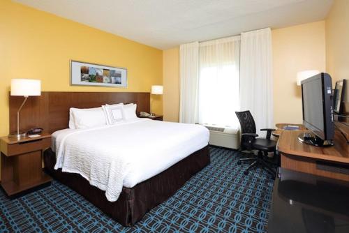 Posteľ alebo postele v izbe v ubytovaní Fairfield Inn & Suites by Marriott Newark Liberty International Airport