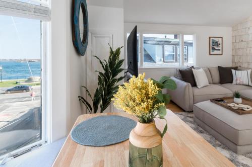 A seating area at CbytheSea - Ocean View Penthouse