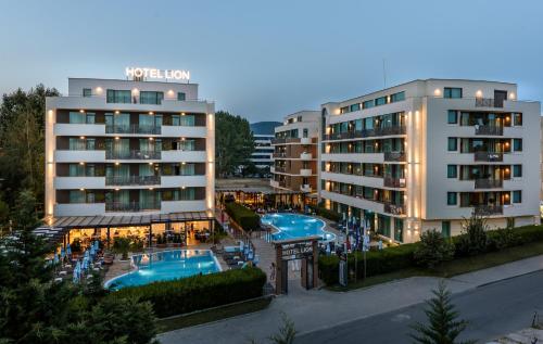 Πισίνα στο ή κοντά στο Lion Sunny Beach Hotel