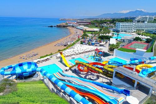 Acapulco Resort Hotel 내부 또는 인근 수영장