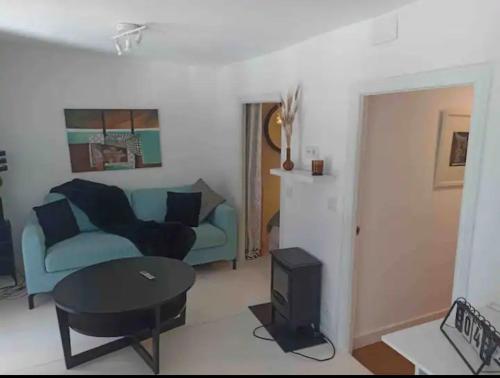 CENTRAL MONKEY APARTMENT - Grupo RH Santander tesisinde bir oturma alanı