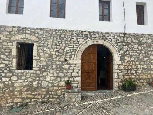 Φωτογραφία από το άλμπουμ του Hotel Omer The Ottoman House σε Berat