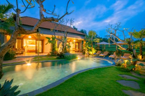 Govala Ubud Villas & SPA में या उसके करीब स्विमिंग पूल