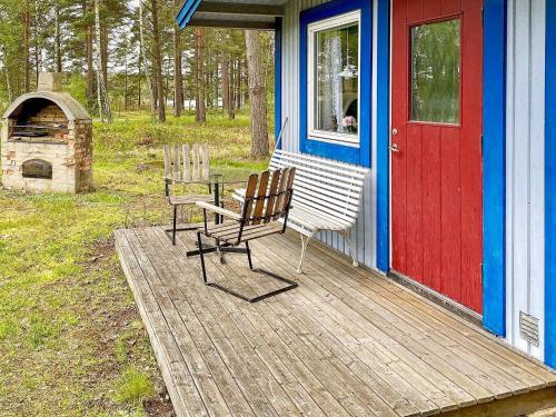 Vrt ispred objekta Holiday home Mönsterås IV