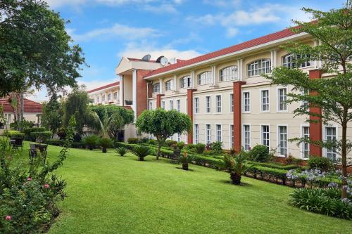 Vrt ispred objekta Protea Hotel by Marriott Blantyre Ryalls