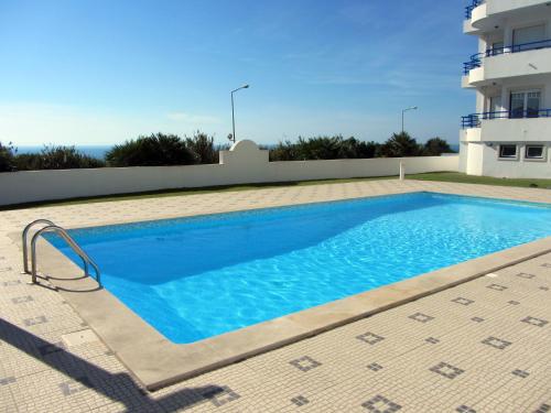 The swimming pool at or close to Páteo na Ericeira