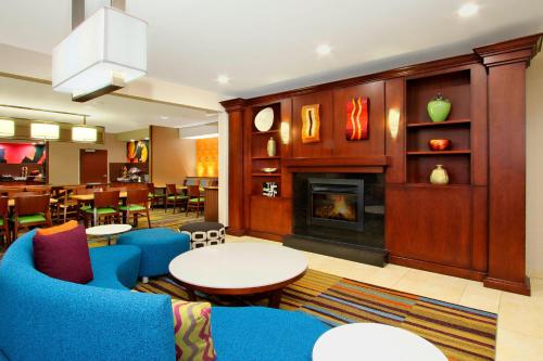 Zona d'estar a Fairfield Inn & Suites Colorado Springs South