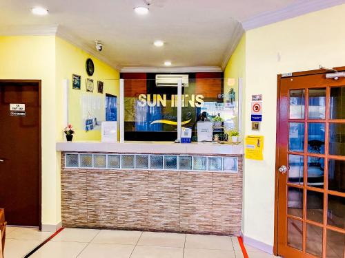 Лоби или рецепция в Sun Inns Hotel Bandar Puchong Utama