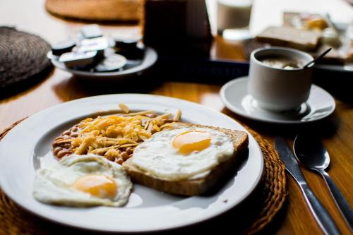 Frukostalternativ för gäster på Wow Homestay I Kasauli