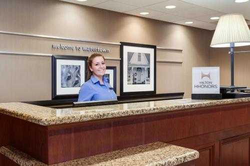 Гості Hampton Inn Watertown