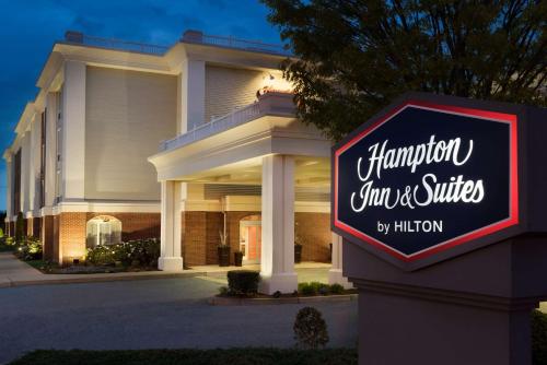 Palkinto, sertifikaatti, kyltti tai muu asiakirja, joka on esillä majoituspaikassa Hampton Inn & Suites Middletown