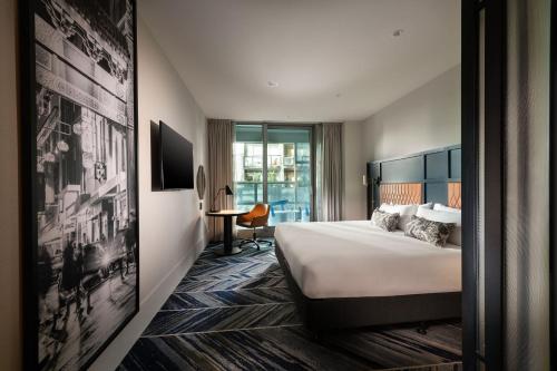 Cama ou camas em um quarto em Dorsett Melbourne