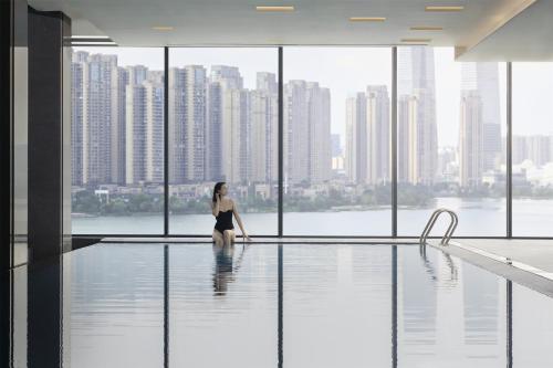 Πισίνα στο ή κοντά στο The Meixi Lake, Changsha Marriott Executive Apartments