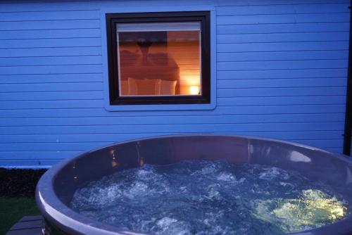 West Wicklow Glamping with Hot Tub