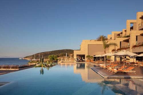 A piscina localizada em Caresse, a Luxury Collection Resort & Spa, Bodrum ou nos arredores