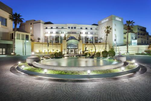 Πισίνα στο ή κοντά στο Hilton Malta