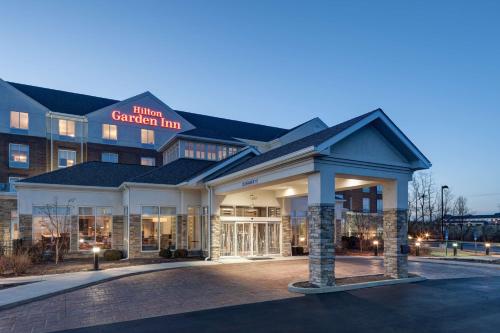 a rendering of the front of a hotel garden inn at Hilton Garden Inn Cincinnati/Mason in Mason