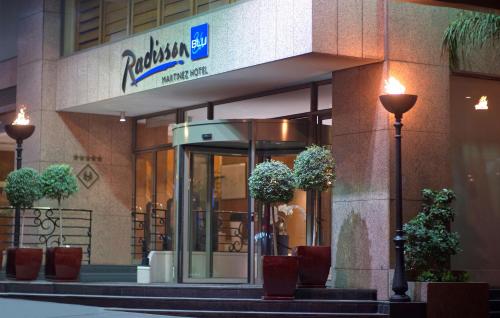 Фасад або вхід у Radisson Blu Martinez Beirut