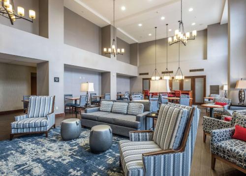 Un lugar para sentarse en Hampton Inn & Suites Rockland