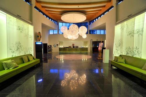 A seating area at Fletcher Hotel Restaurant Doorwerth - Arnhem