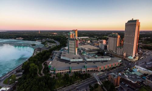 Splošen razgled na mesto Niagarski slapovi oz. razgled na mesto, ki ga ponuja hotel