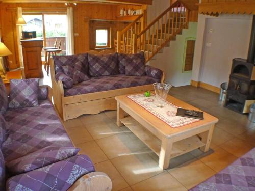 Seating area sa Chalet familial avec salle de jeux, parking et WiFi - FR-1-629-1