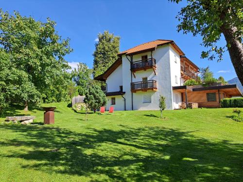 Un jardín fuera de Apartments Im Winkl