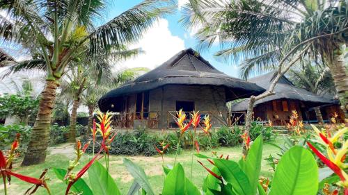 Taman di luar Me Bungalow Beach Resort