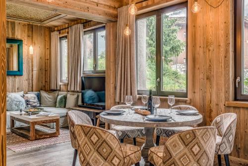 Prostor za sedenje u objektu Appartement FORNET à l'Hôtel LE VAL D'ISERE