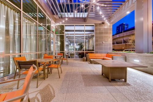 Area tempat duduk di Hampton Inn & Suites Fort Worth Downtown