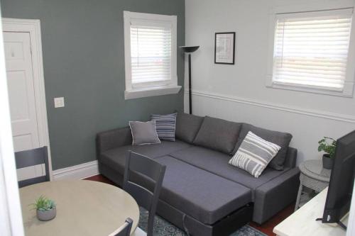 Seating area sa Historic peaceful apartment