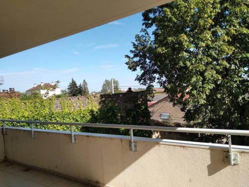 Balcony o terrace sa RARE Beaune centre Magnifique 3 pièces proche gare