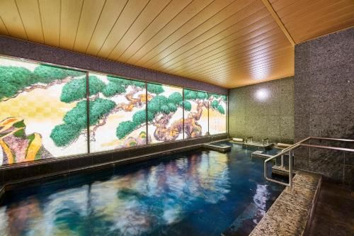 Daiwa Roynet Hotel Nara Natural Hot Spring में या उसके करीब स्विमिंग पूल